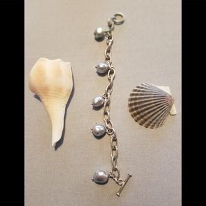 Stunning sterling fresh water pearl bracelet!